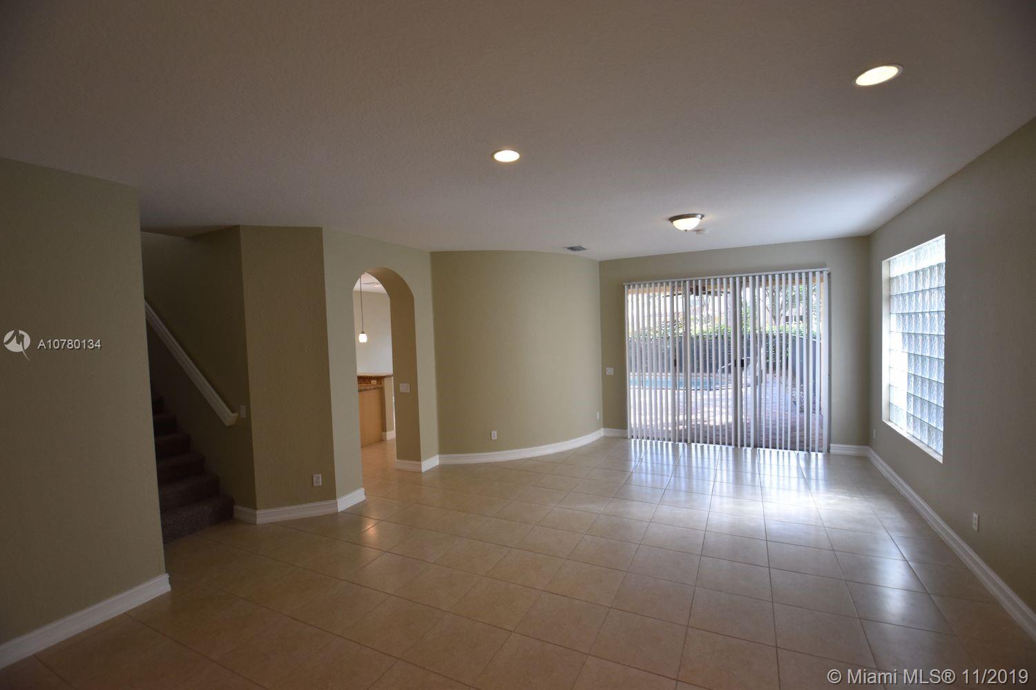 CANYON ISLES 1 - Residential Lease