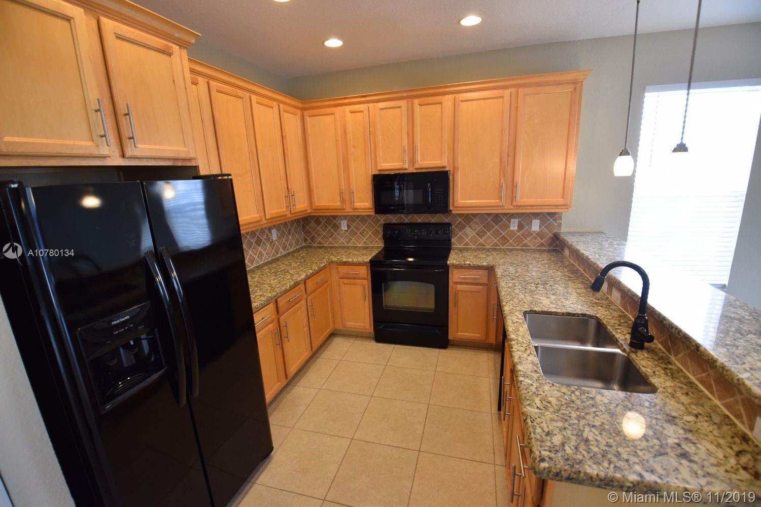 CANYON ISLES 1 - Residential Lease