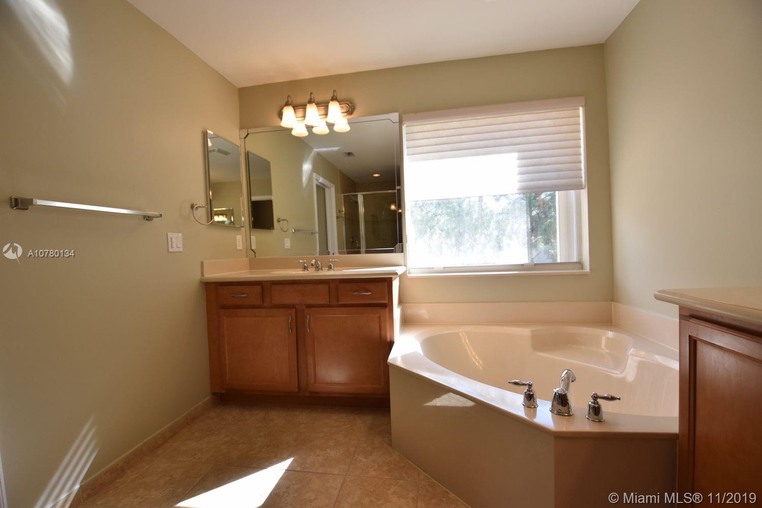 CANYON ISLES 1 - Residential Lease