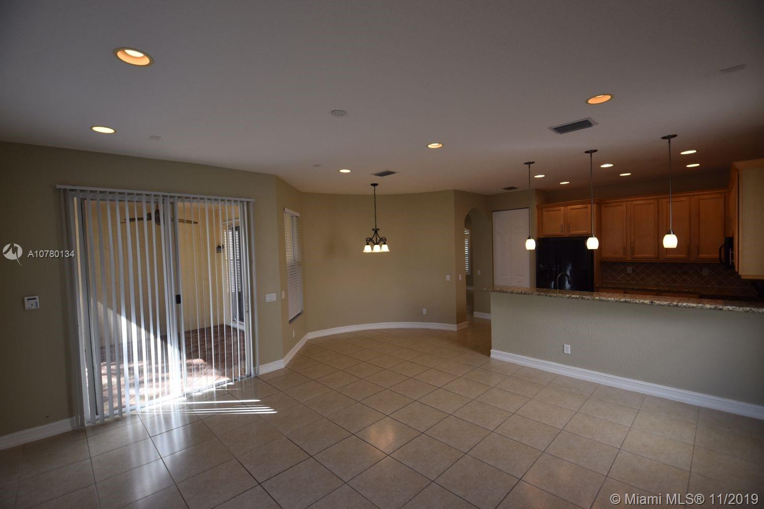 CANYON ISLES 1 - Residential Lease