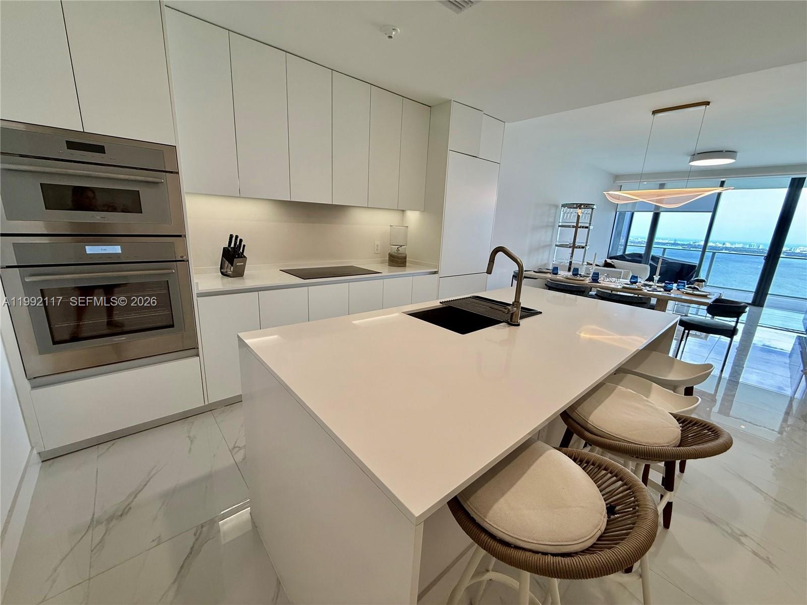 ARIA RESERVE - Residential Lease