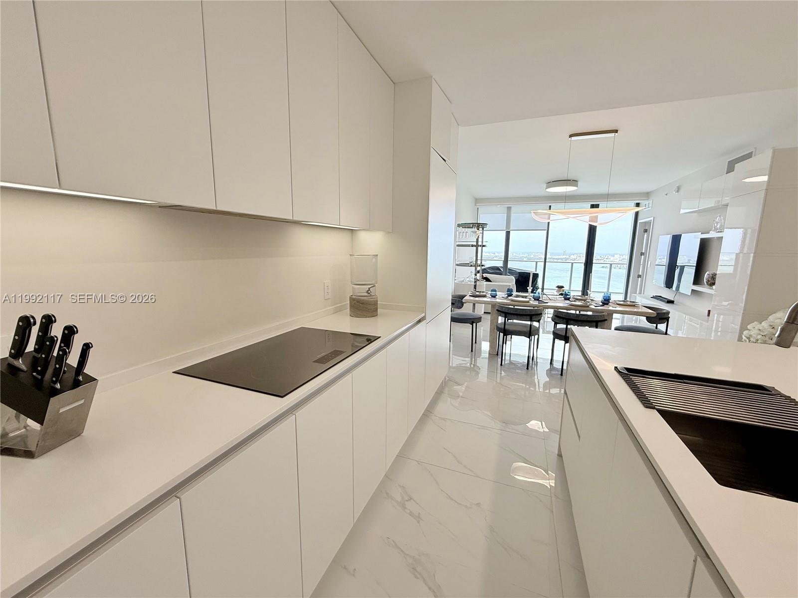 ARIA RESERVE - Residential Lease