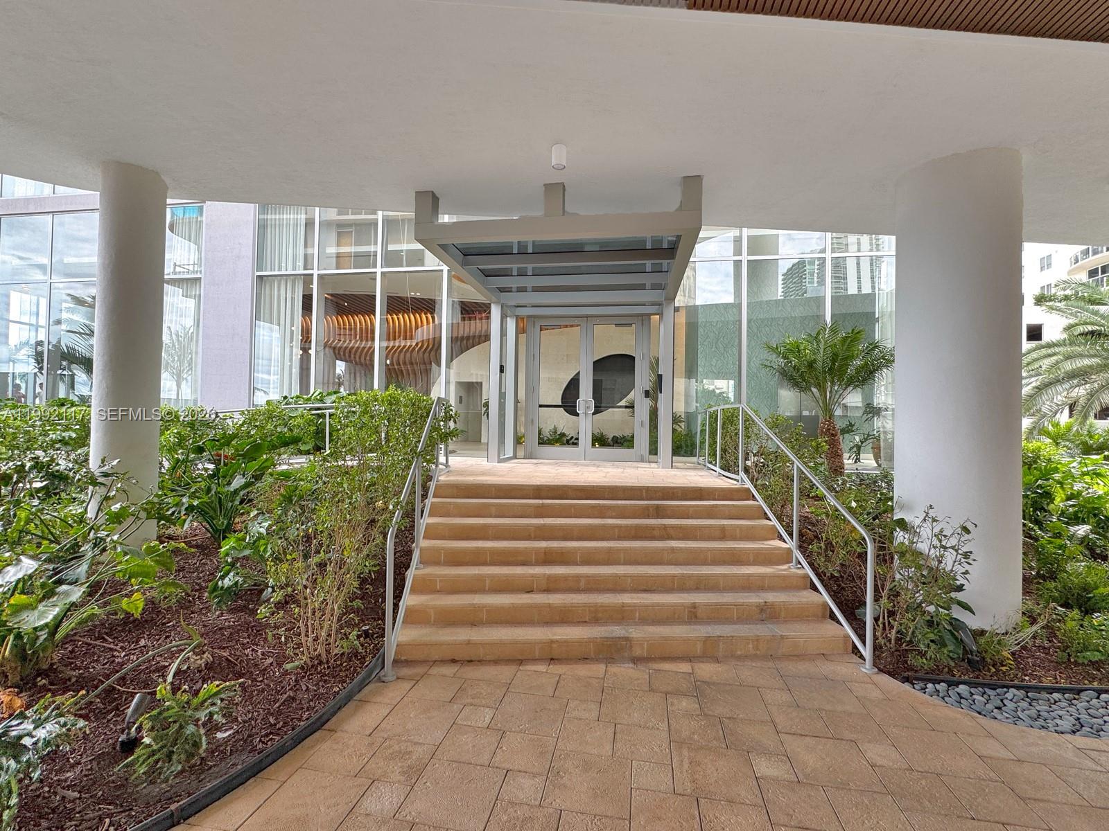 ARIA RESERVE - Residential Lease