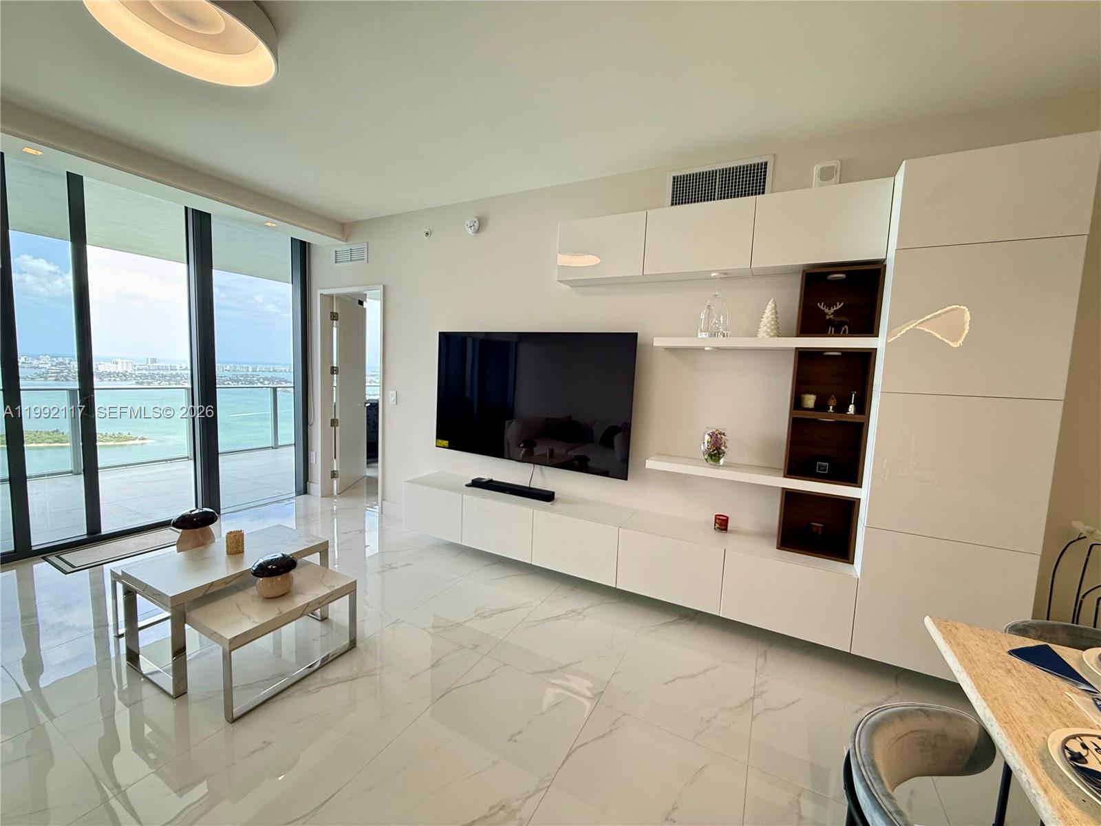 ARIA RESERVE - Residential Lease