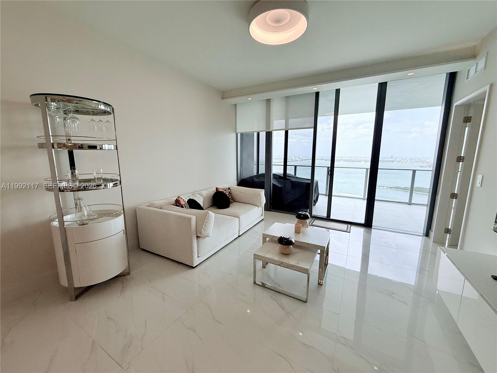 ARIA RESERVE - Residential Lease