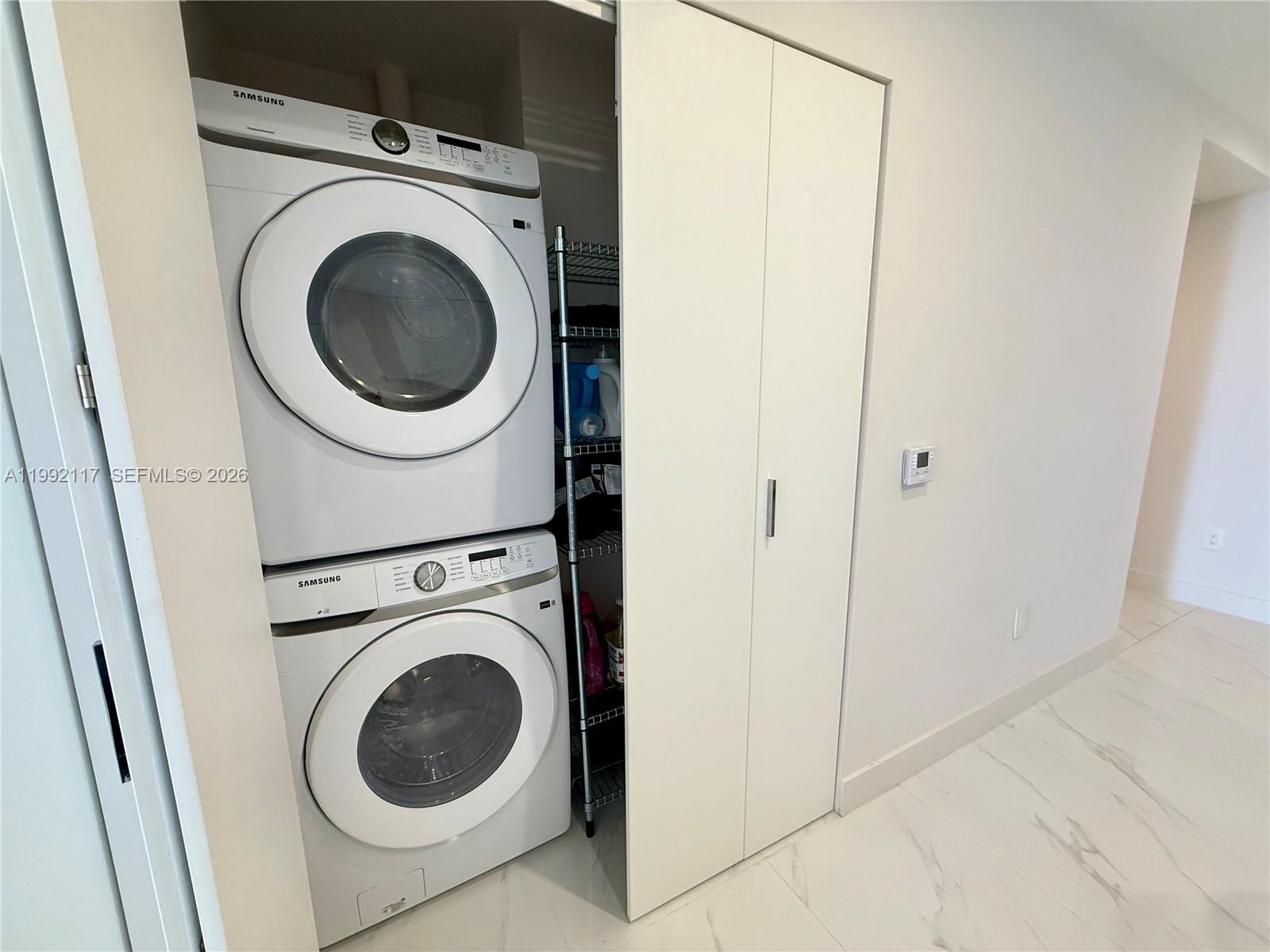 ARIA RESERVE - Residential Lease