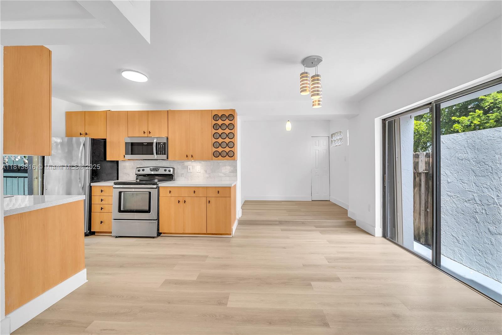 SOUTH BAY ESTATES - Residential Lease