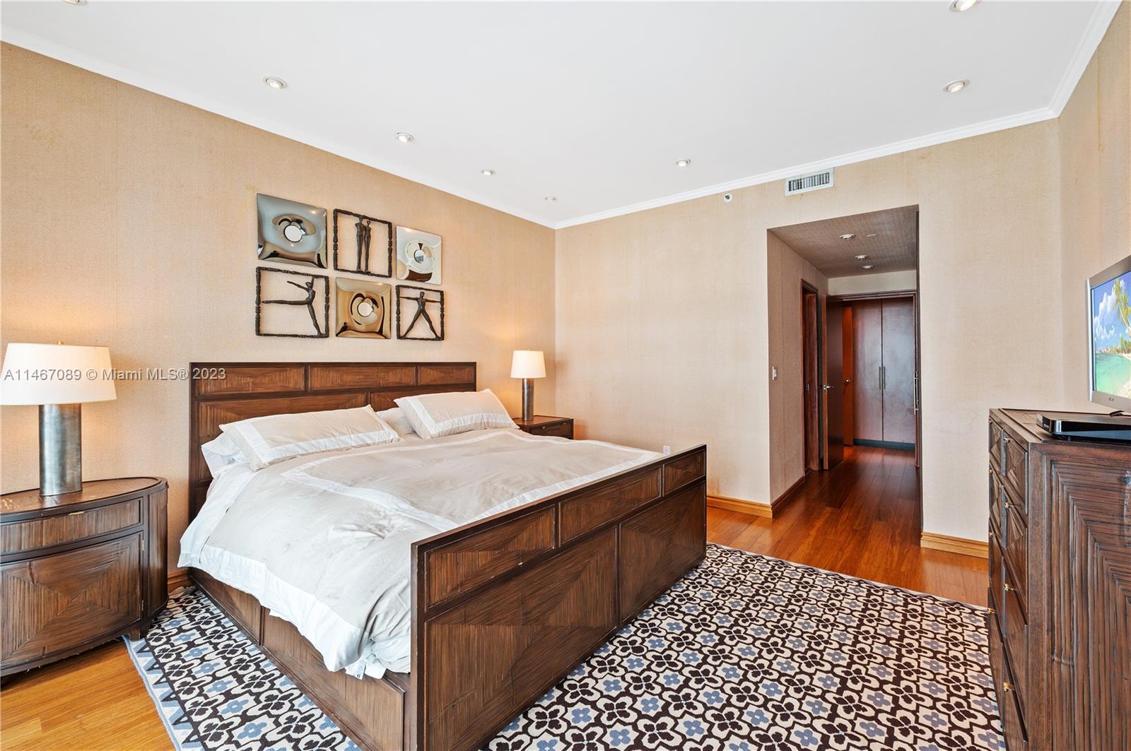 THE PALACE AT BAL HARBOUR - Residential