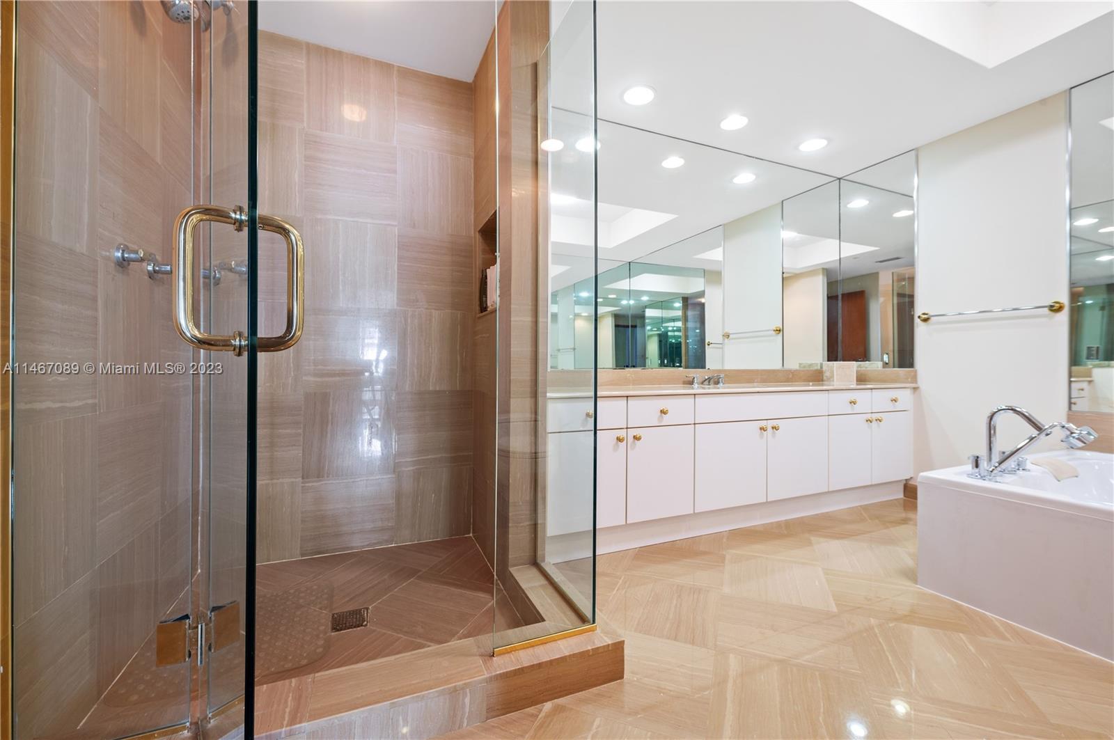 THE PALACE AT BAL HARBOUR - Residential