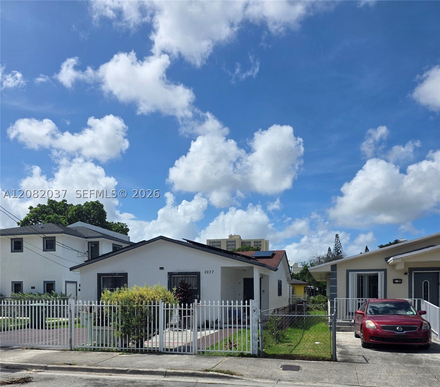 2237 NW 50th St, Miami FL 33142
