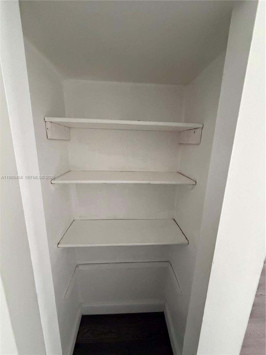 EL CID CONDO - Residential