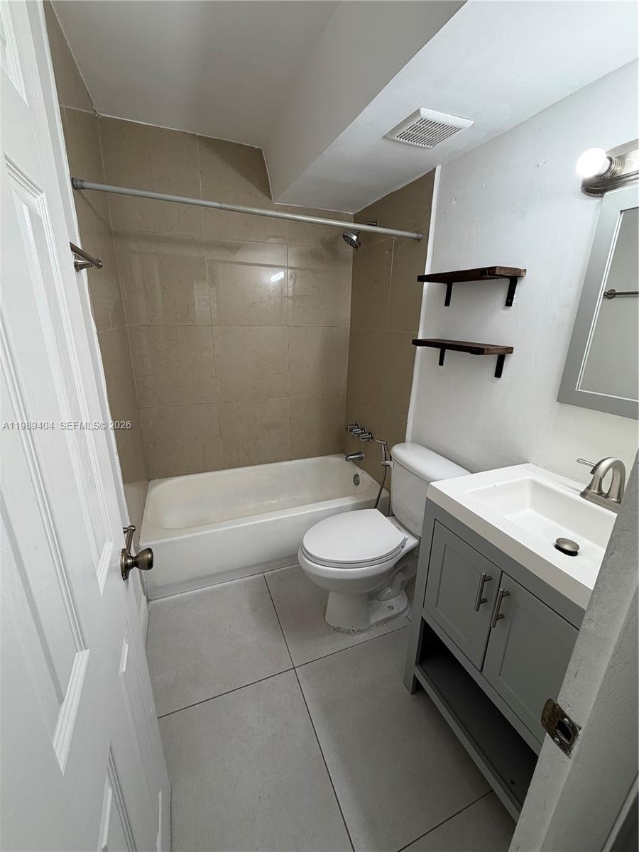 EL CID CONDO - Residential