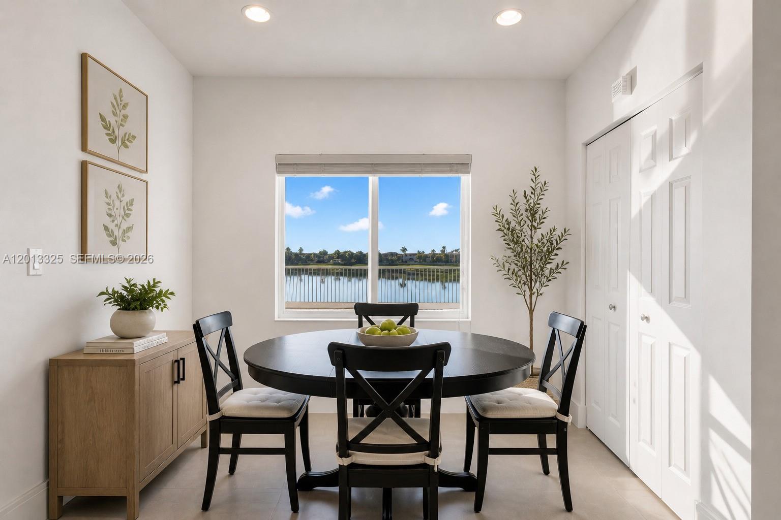 TWIN LAKE SHORES EAST - Residential