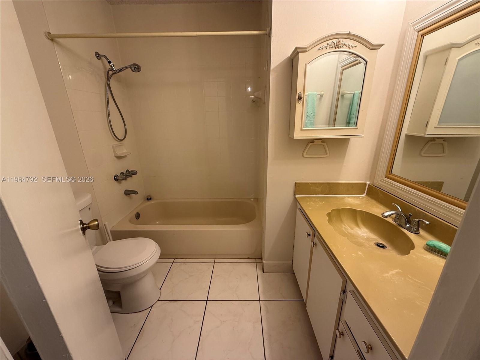 HOMES OF VERSAILLES CONDO - Residential