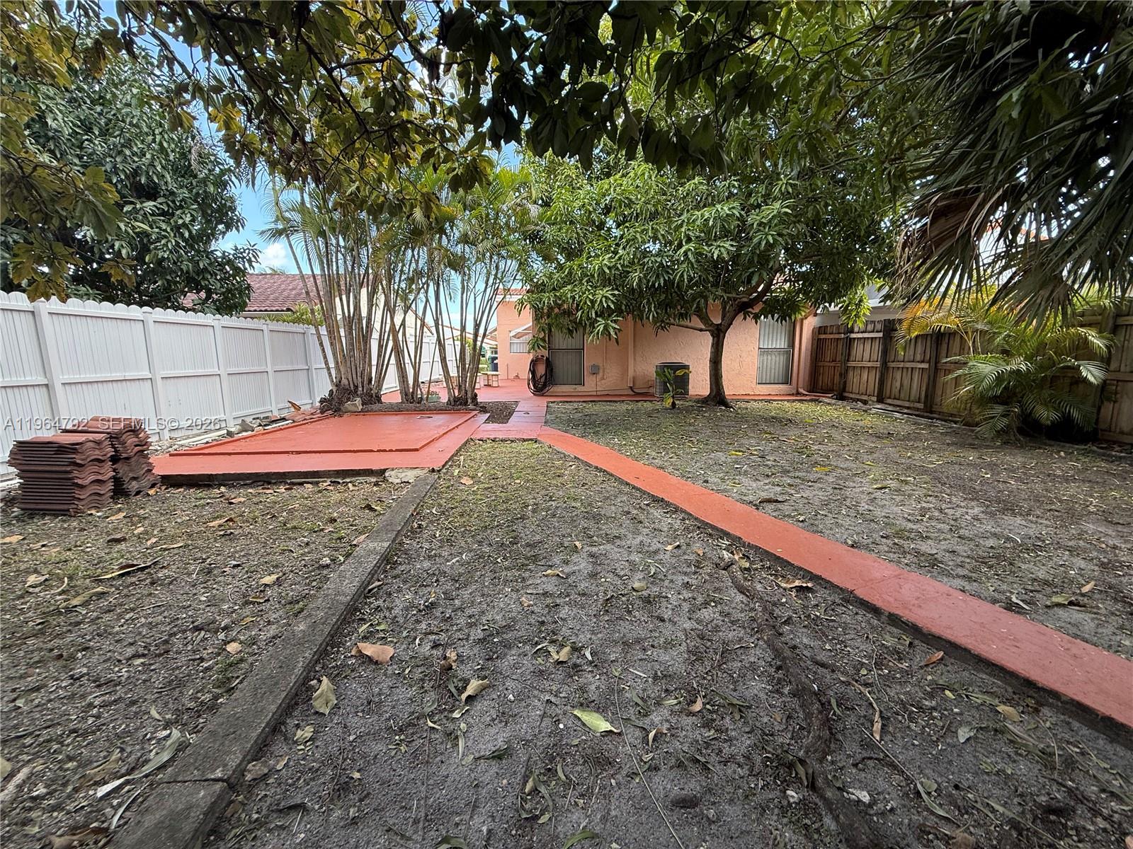 HOMES OF VERSAILLES CONDO - Residential