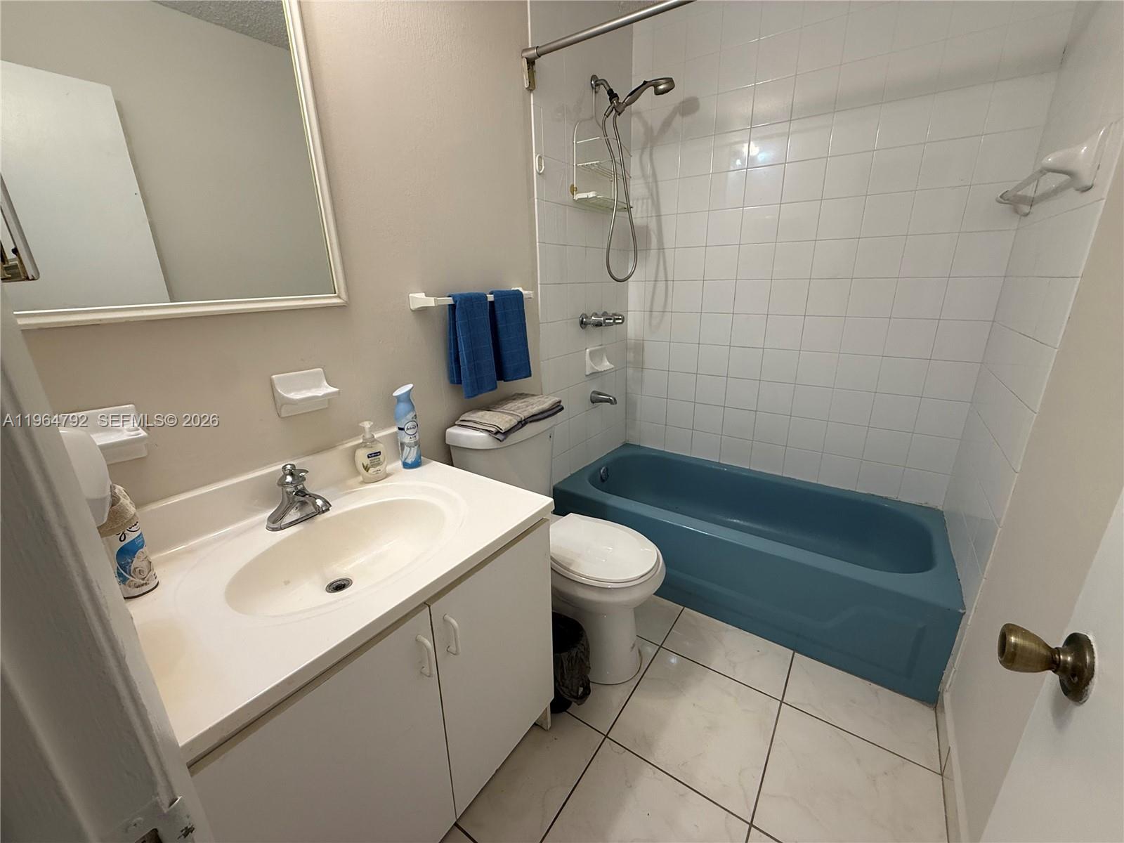 HOMES OF VERSAILLES CONDO - Residential