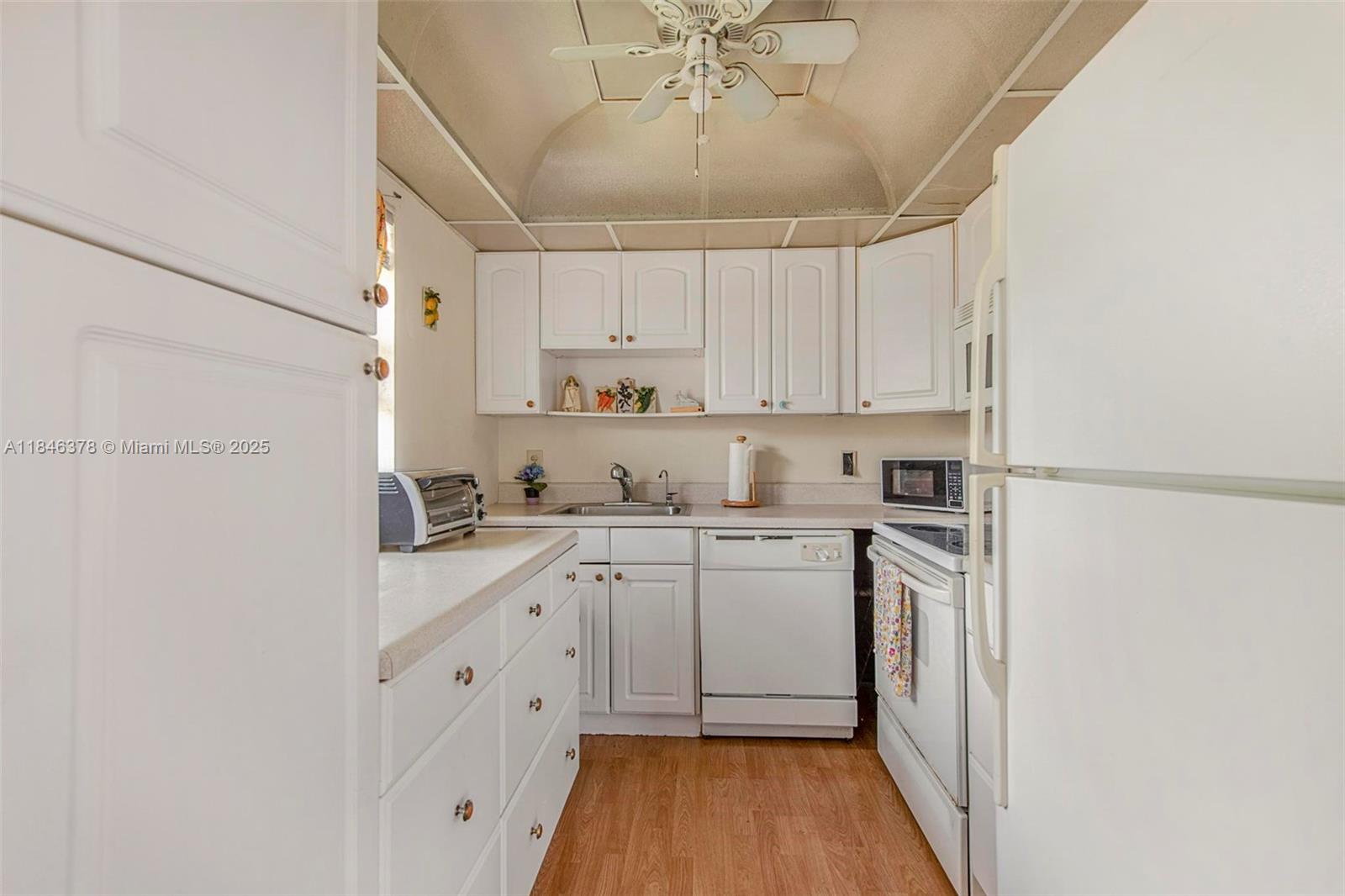 KINGS POINT MONACO CONDOS - Residential Lease
