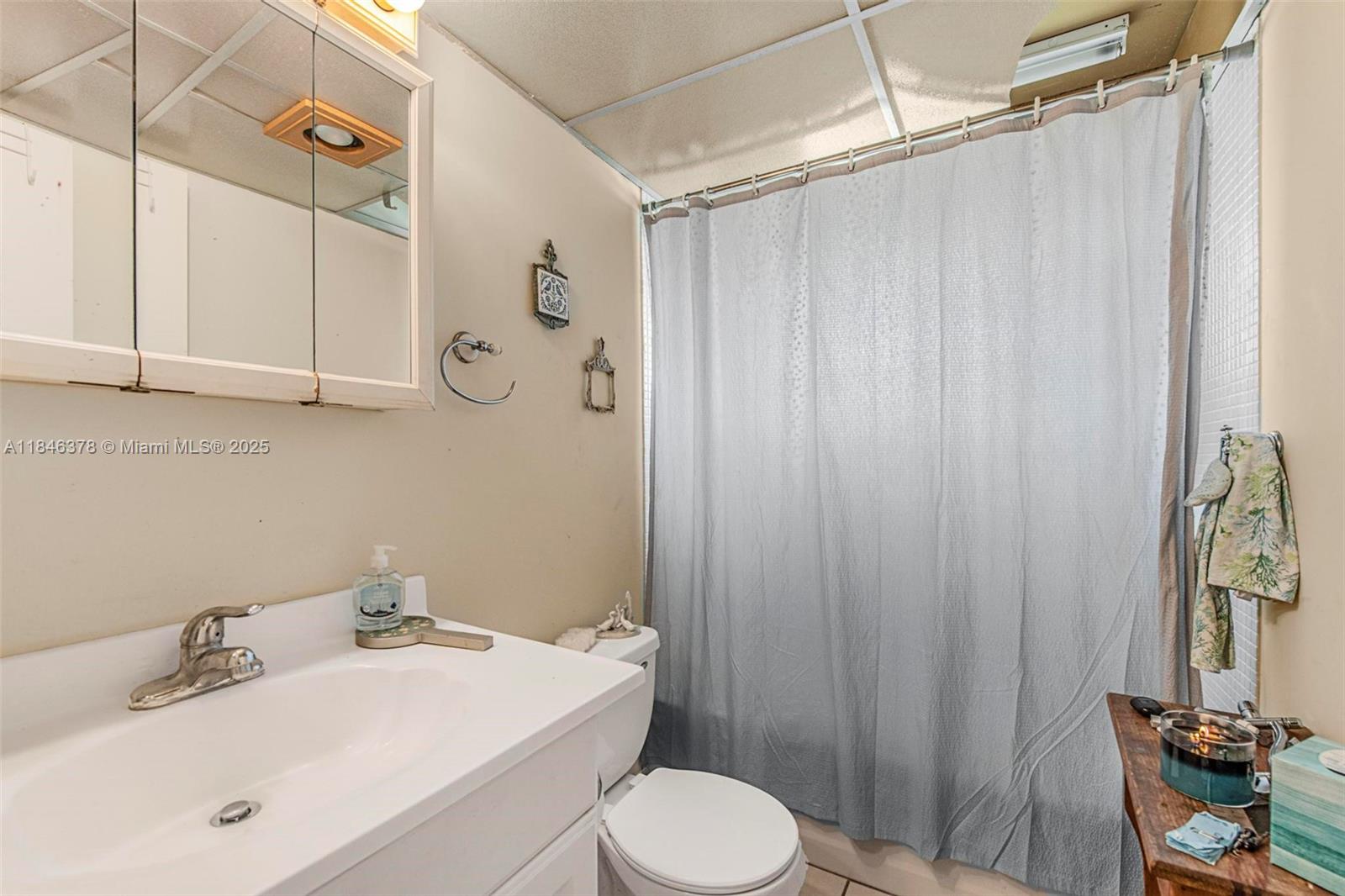 KINGS POINT MONACO CONDOS - Residential Lease
