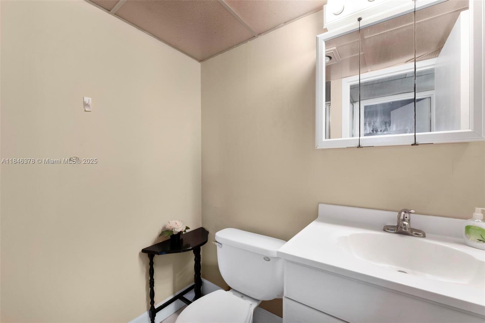 KINGS POINT MONACO CONDOS - Residential Lease