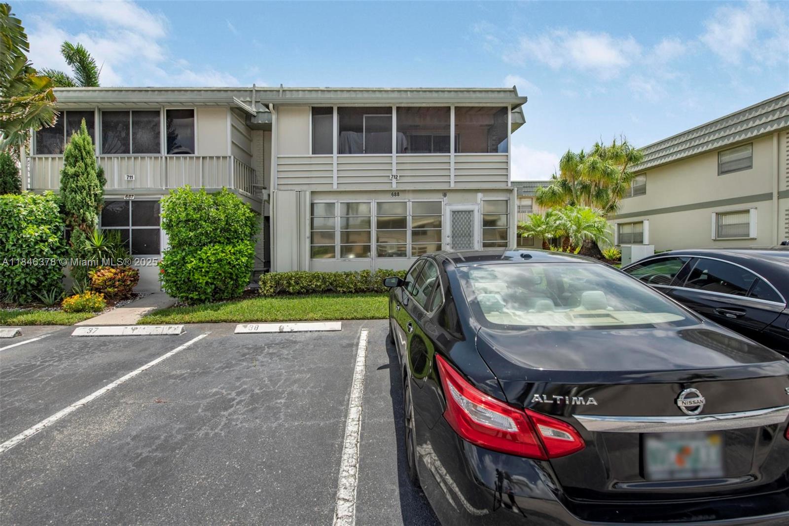 KINGS POINT MONACO CONDOS - Residential Lease