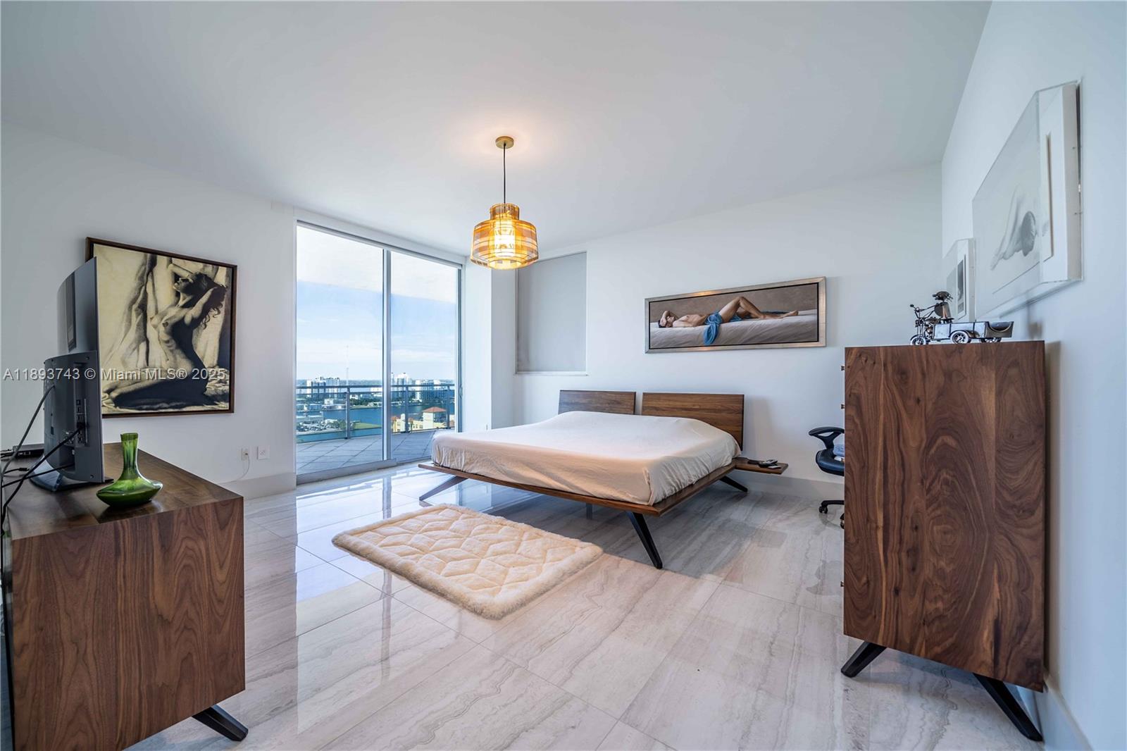 THE LEXI CONDO - Residential Lease