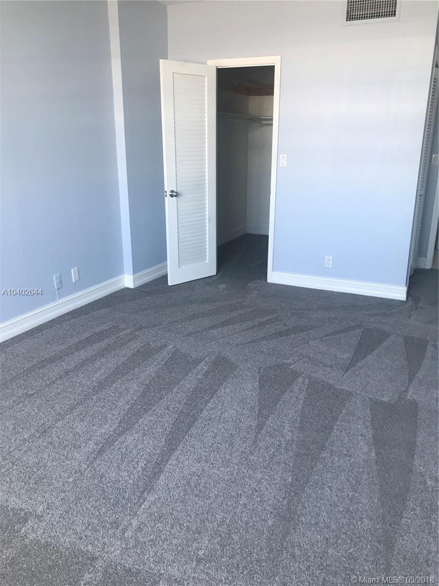 ISLAND PLACE AT NORTH BAY - Residential