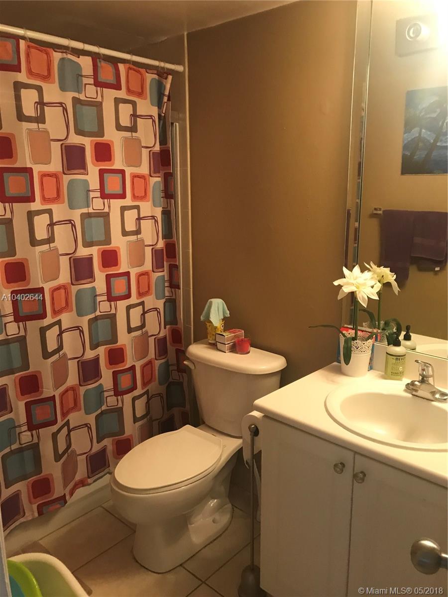 ISLAND PLACE AT NORTH BAY - Residential