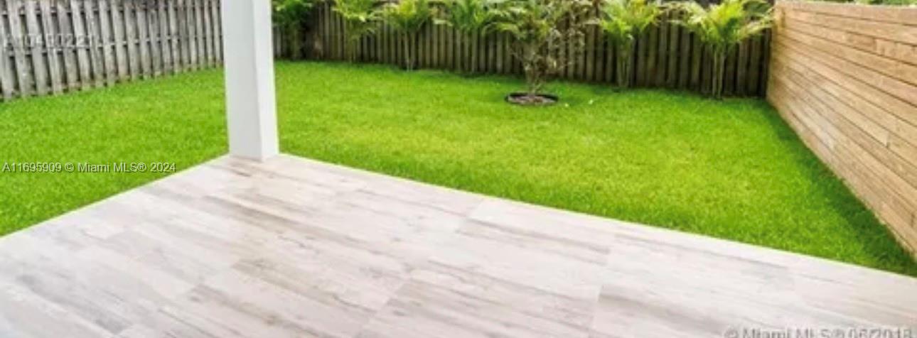 HOLLYWOOD GARDENS - Residential