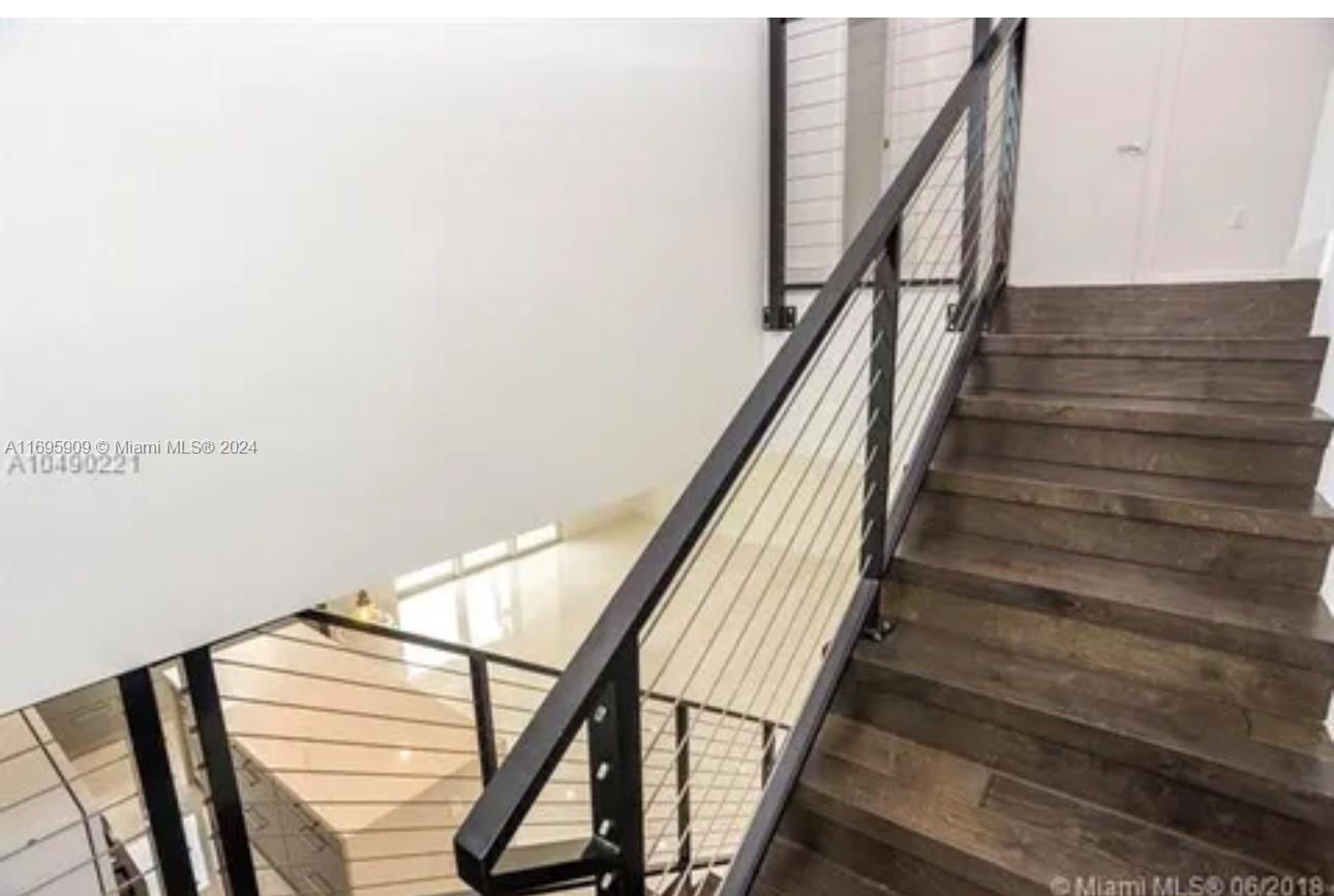 HOLLYWOOD GARDENS - Residential