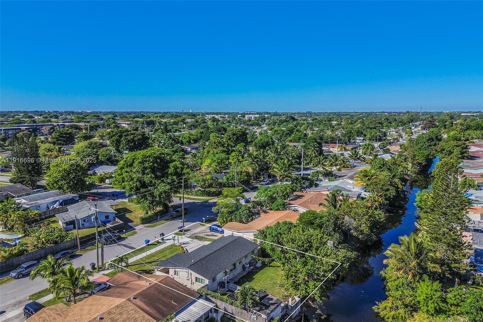 BROADVIEW COUNTRY CLUB ES - Residential