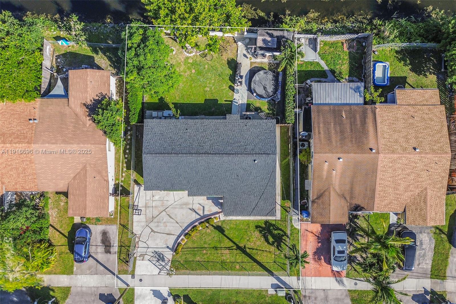 BROADVIEW COUNTRY CLUB ES - Residential