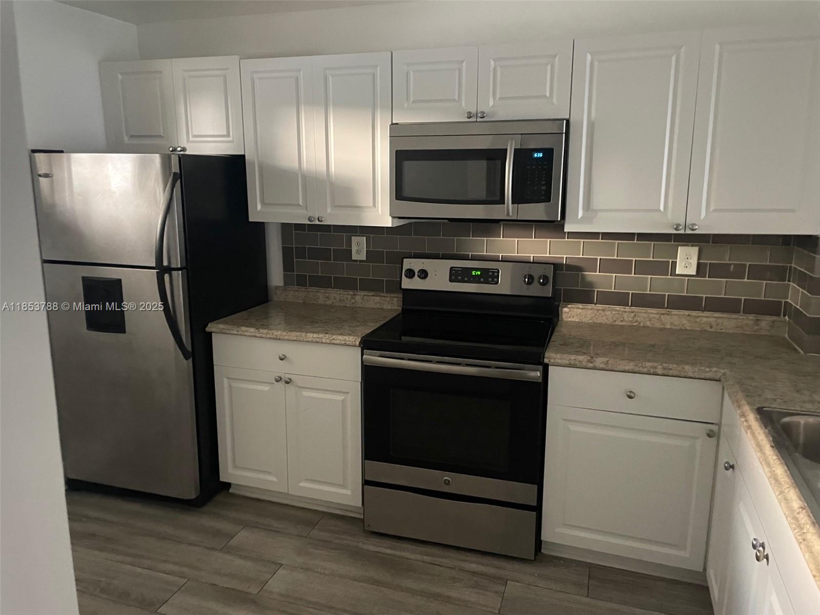 SHERWOOD SQUARE CONDOMINI - Residential