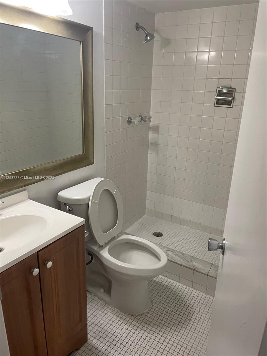 SHERWOOD SQUARE CONDOMINI - Residential