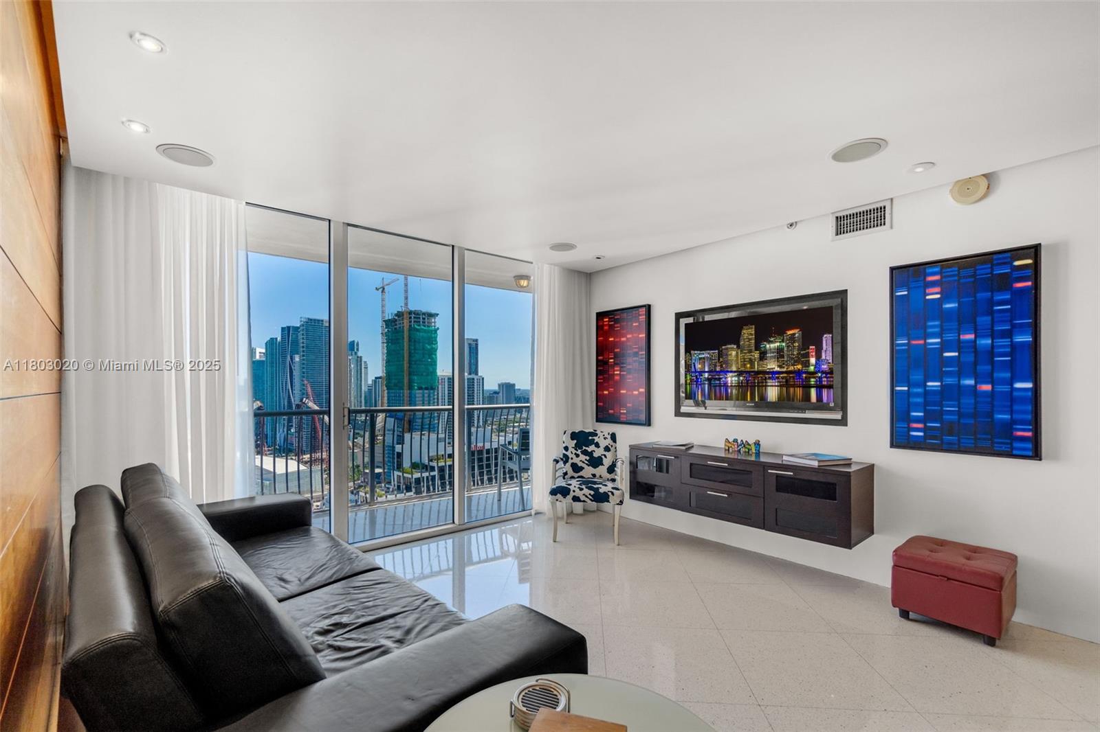 1750 N Bayshore Dr 3910