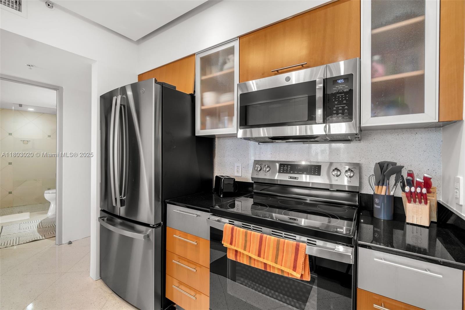 1750 N Bayshore Dr 3910
