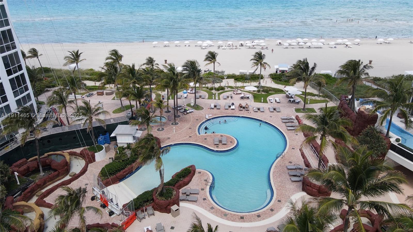 TRUMP ROYALE CONDO - Residential