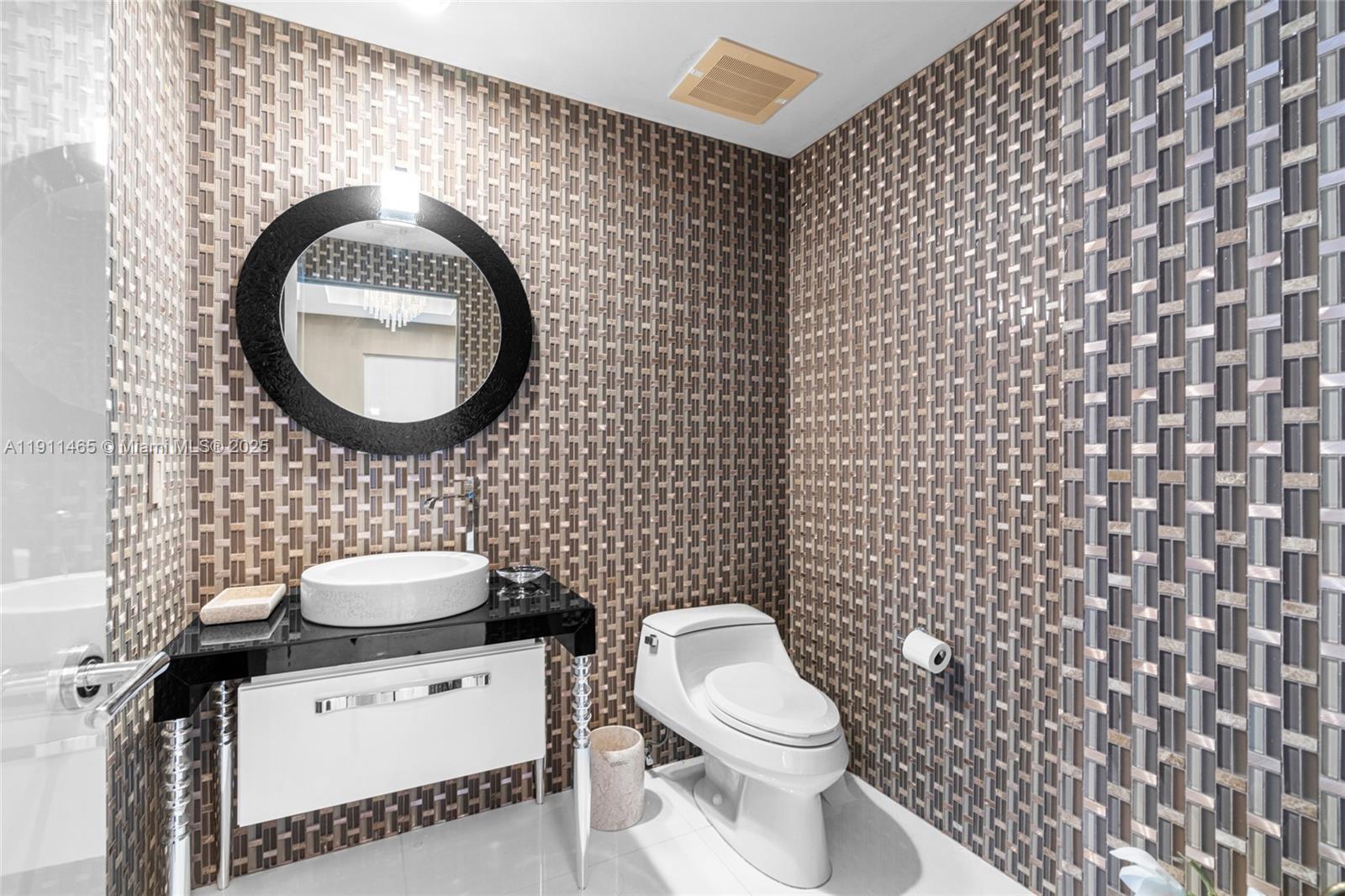 TRUMP ROYALE CONDO - Residential