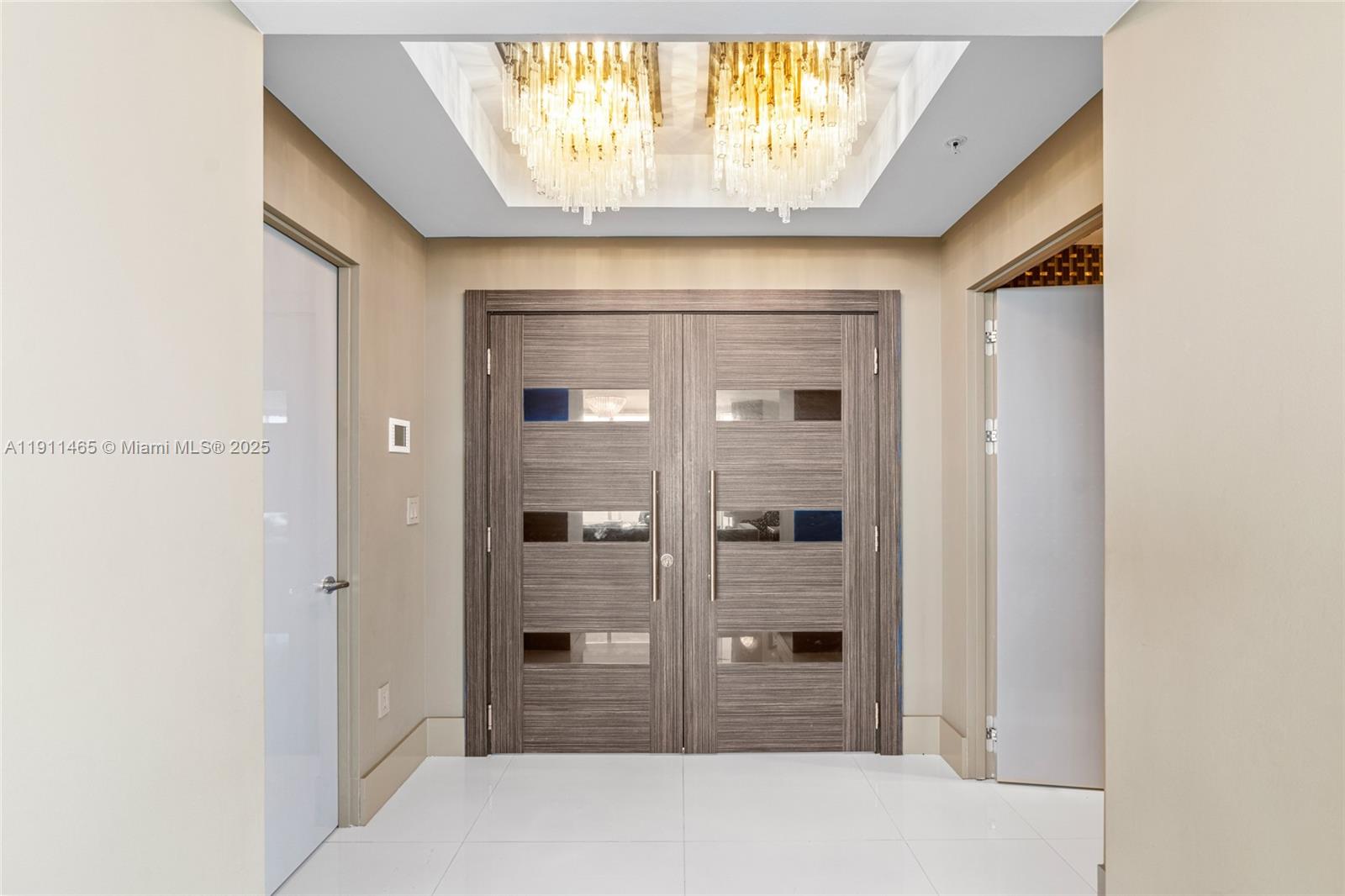 TRUMP ROYALE CONDO - Residential