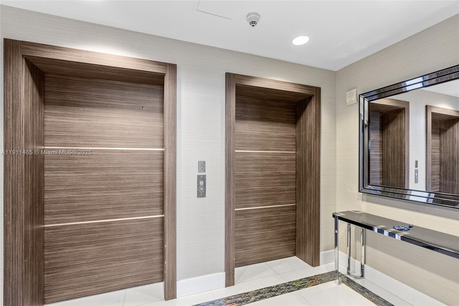 TRUMP ROYALE CONDO - Residential