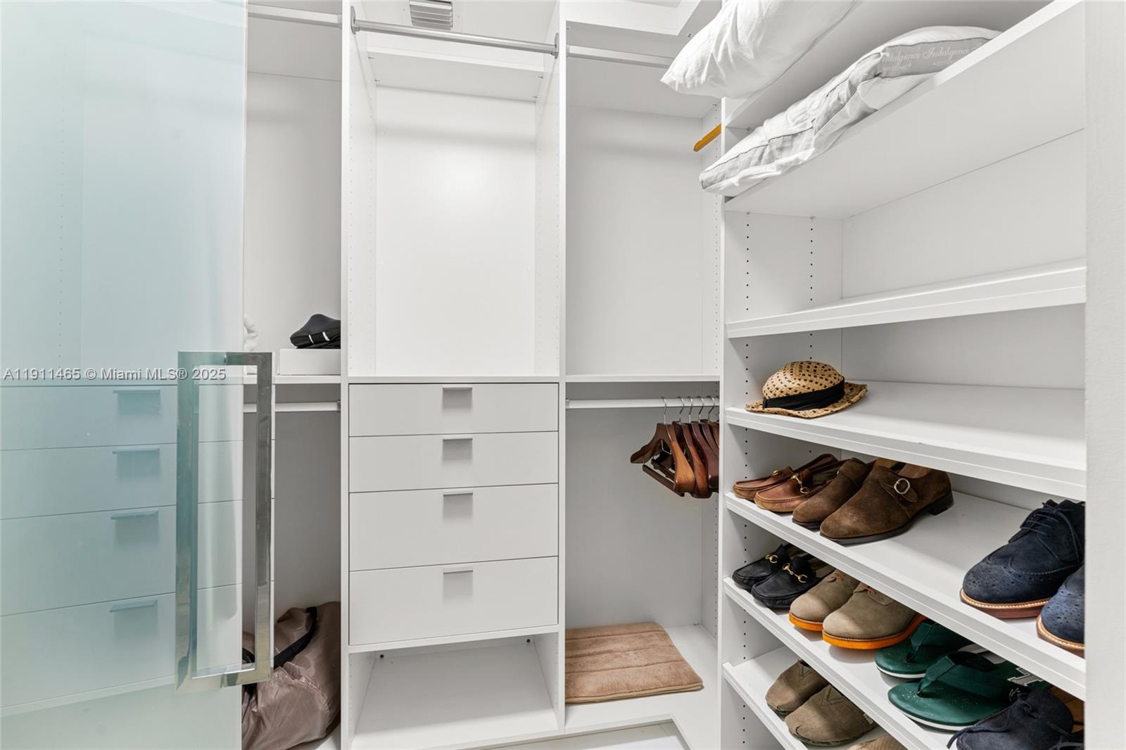 TRUMP ROYALE CONDO - Residential