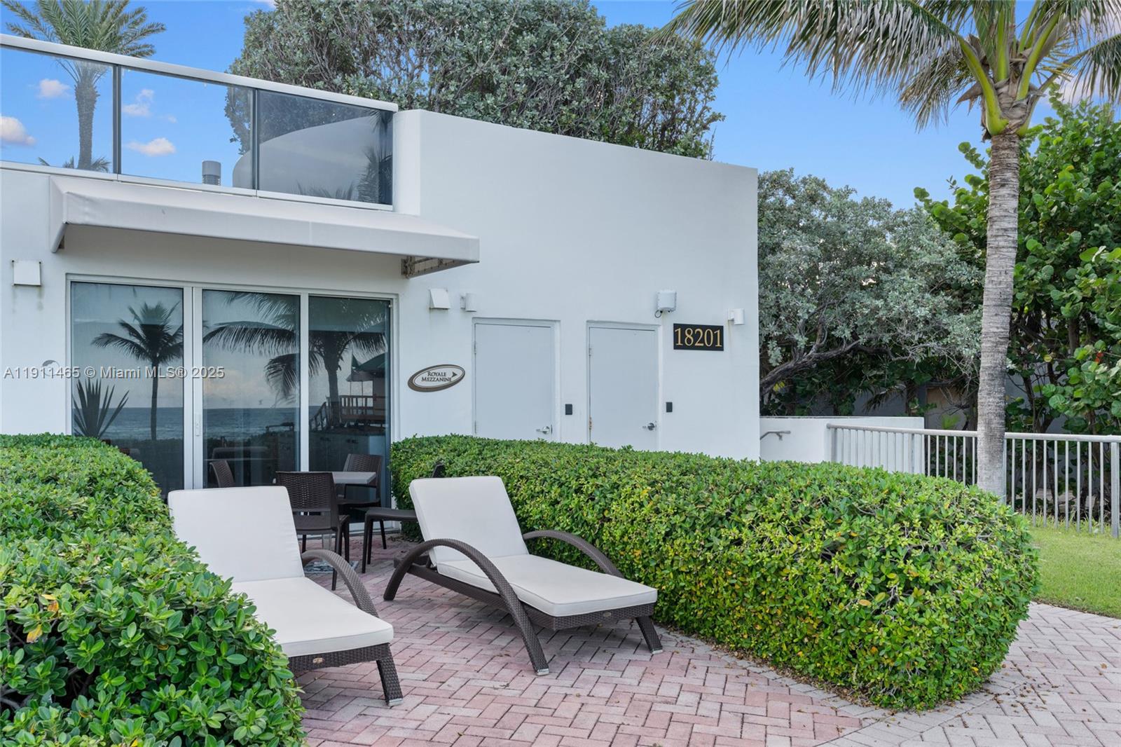 TRUMP ROYALE CONDO - Residential