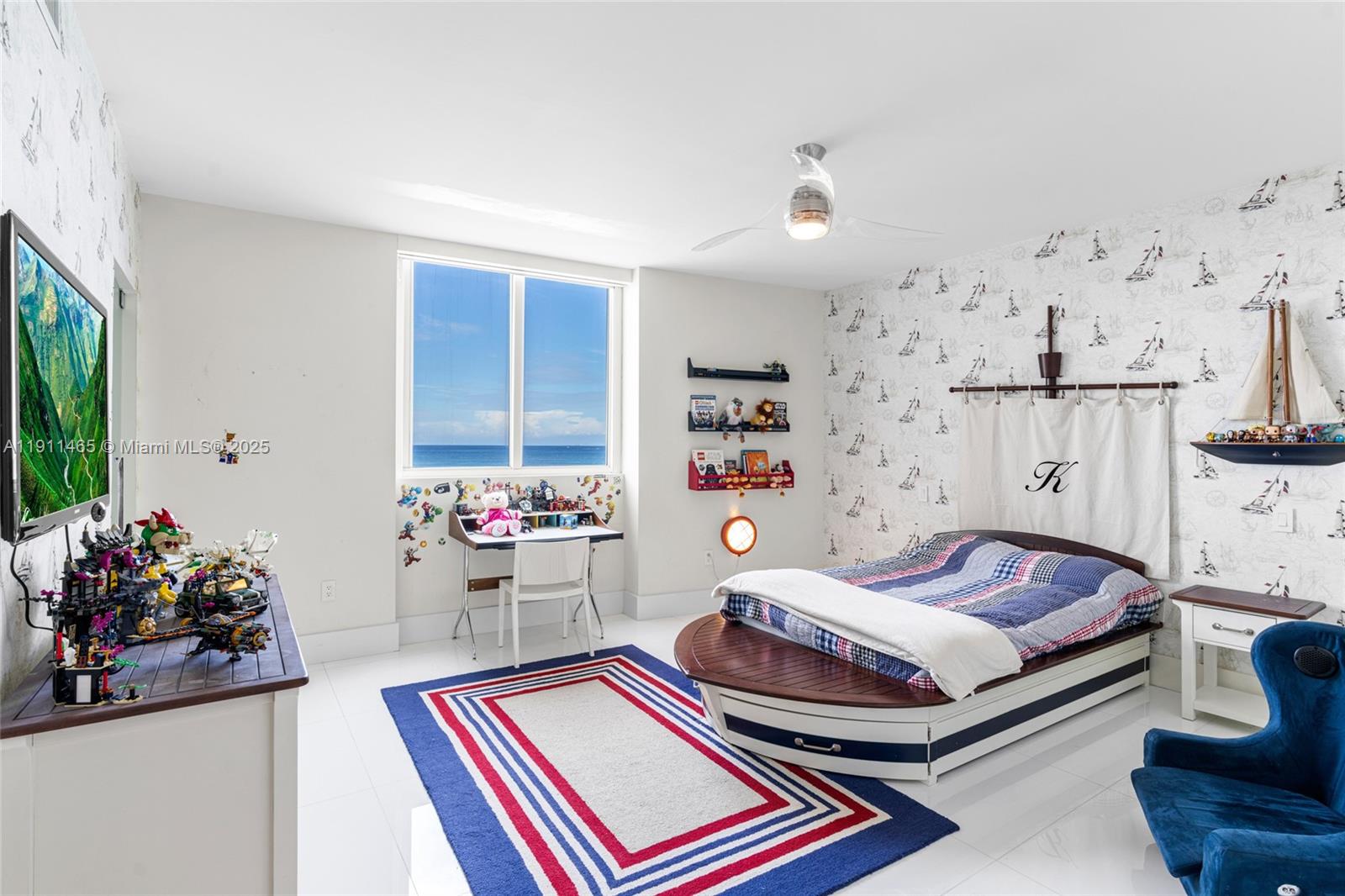 TRUMP ROYALE CONDO - Residential