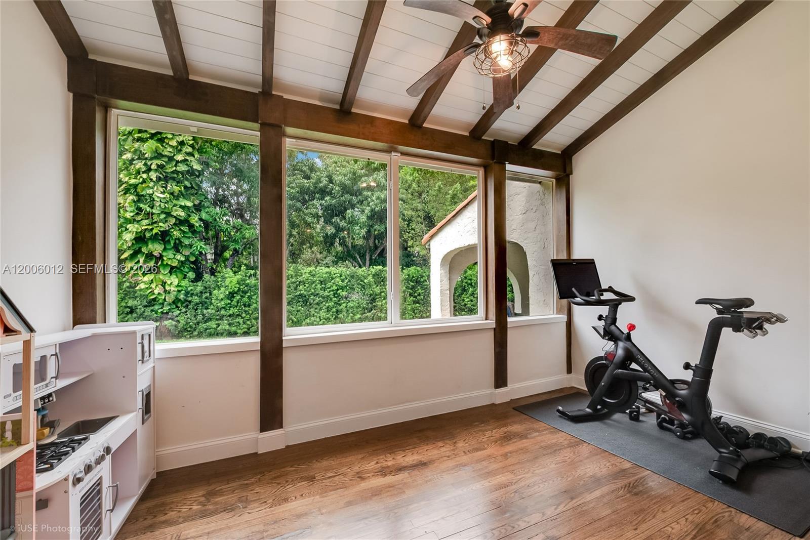 720 Minorca Ave -