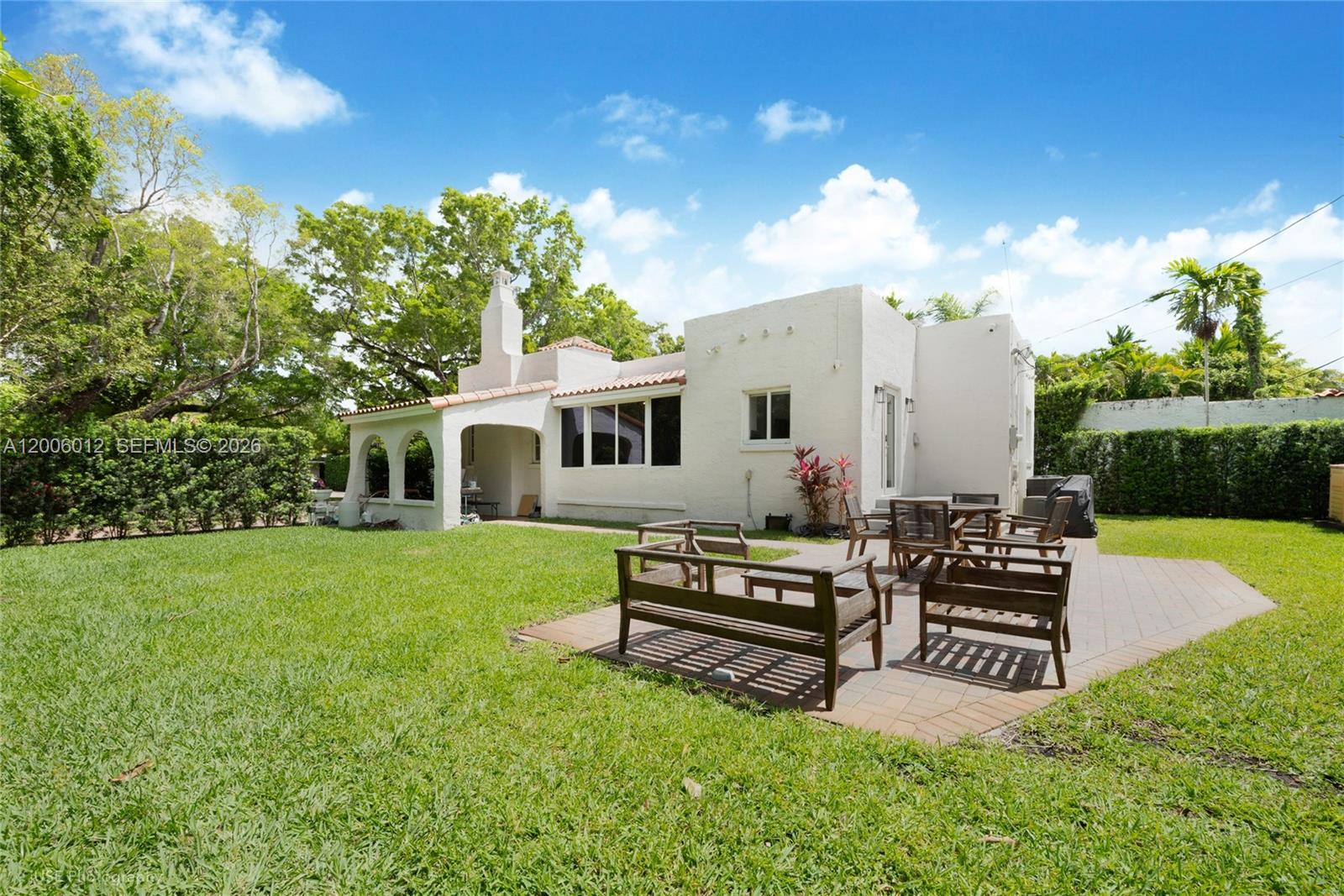 720 Minorca Ave -