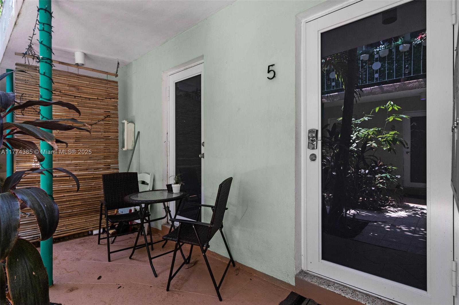 Rental Property at 1117 Meridian Ave 5-1117, Miami Beach, Miami-Dade County, Florida - Bedrooms: 1 
Bathrooms: 1  - $2,350 MO.