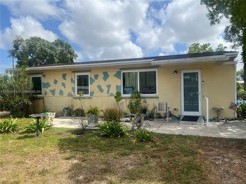 2950 NW 157th Ter Miami Gardens FL 33054