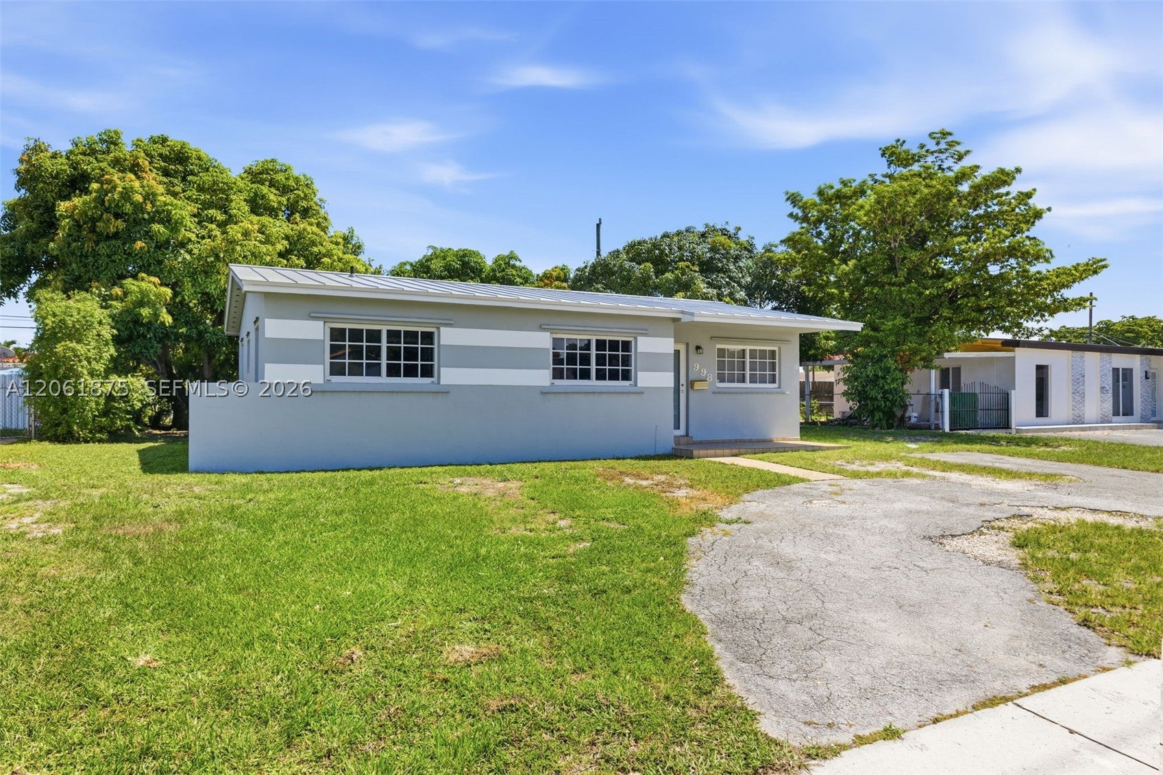 998 W 68th St