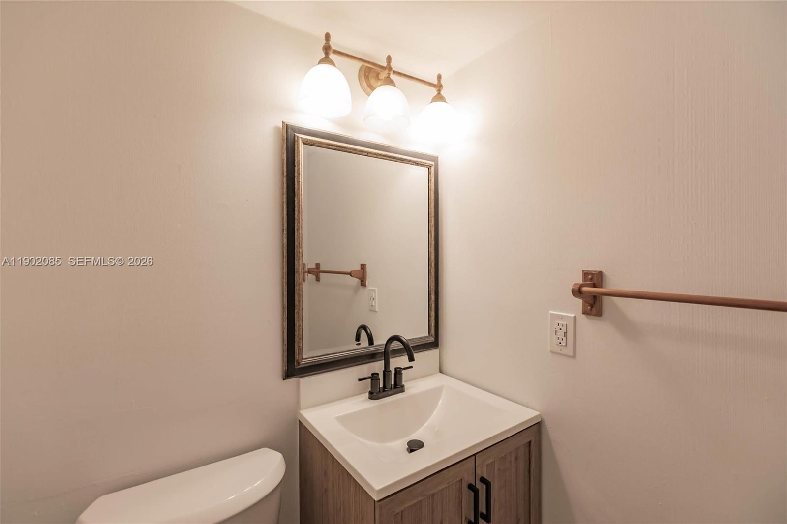 THE GREENS CONDO - Residential