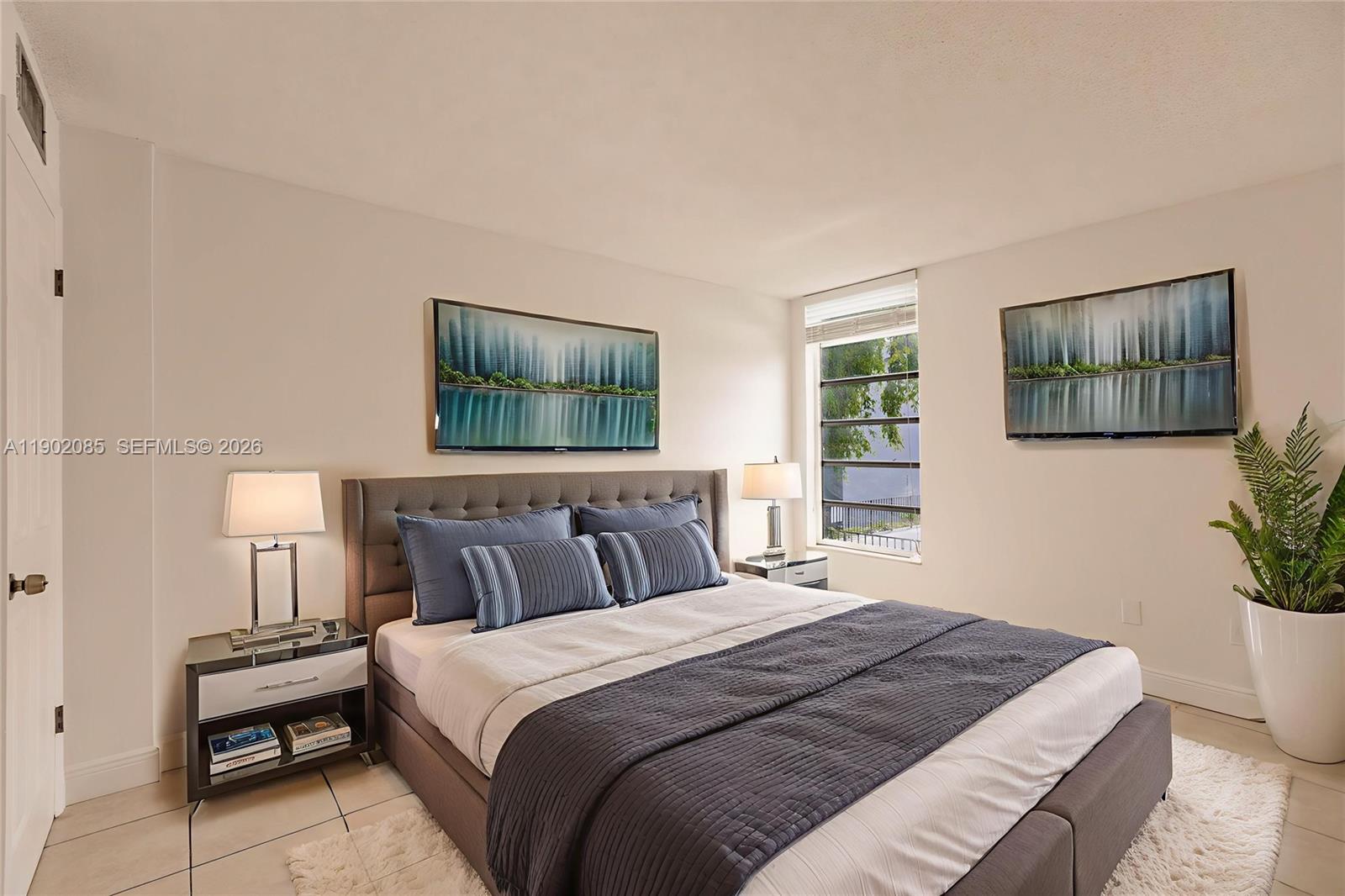 THE GREENS CONDO - Residential