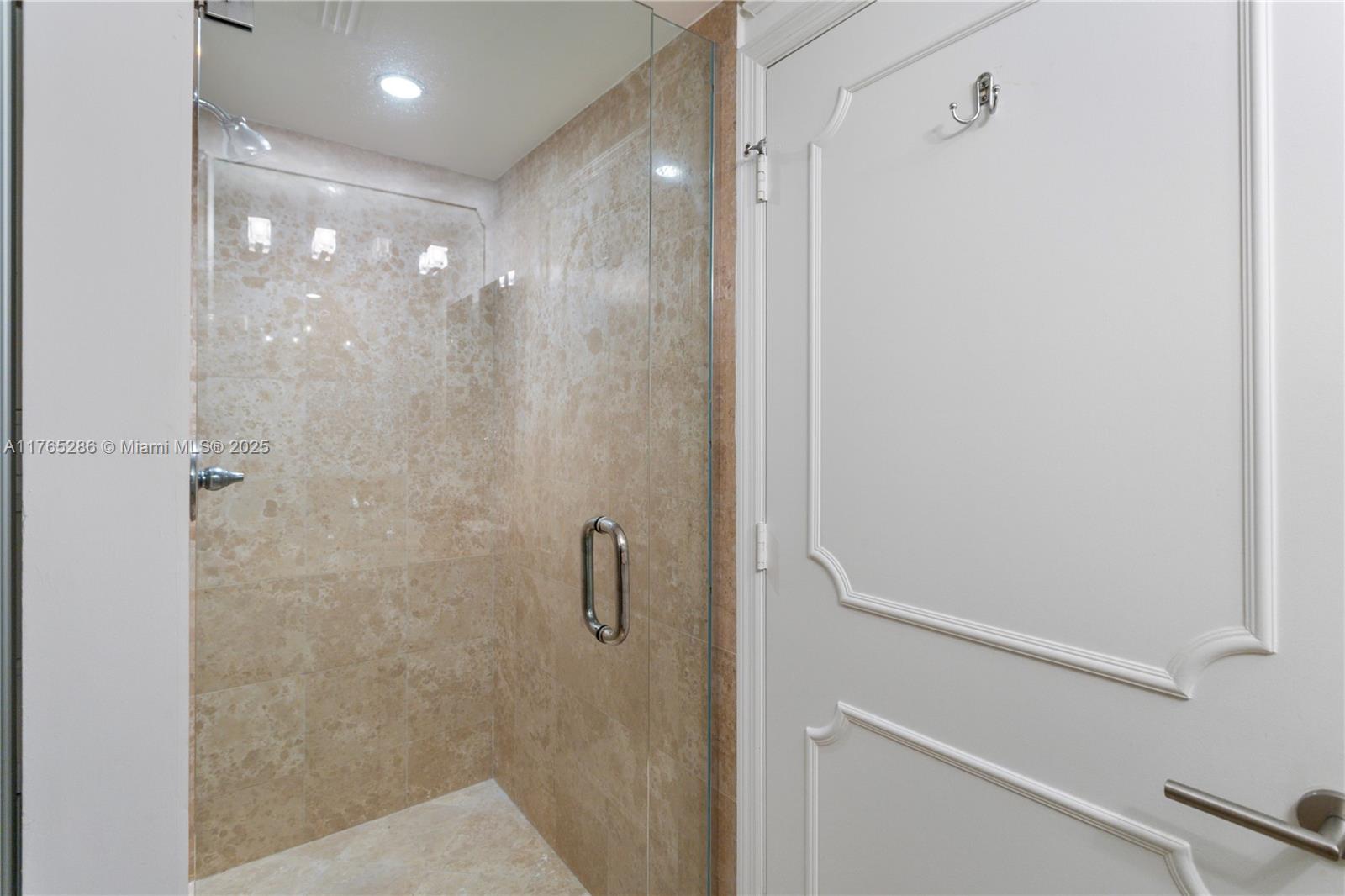 GREEN DIAMOND CONDO - Residential